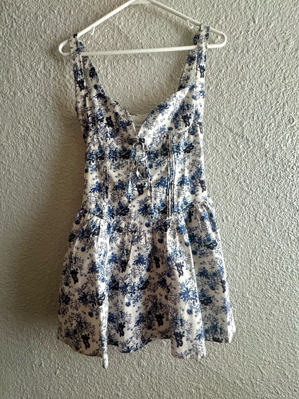 Peppermayo White and Navy Blue Floral Tie-Front Mini Dress Size 4